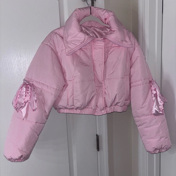 Pink Cropped Puffer Coat with Bows - Size Medium - Picture 1 of 5